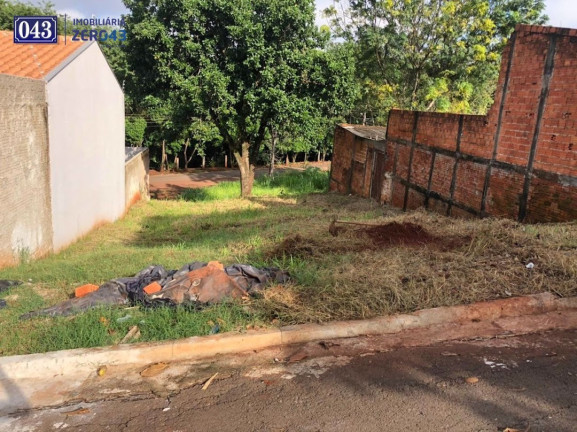 Imagem Terreno à Venda, 200 m² em Jardim Planalto - Londrina Imagem Terreno à Venda, 200 m² em Jardim Planalto - Londrina
