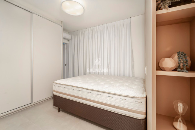 Imagem Apartamento com 2 Quartos para Alugar, 74 m² em Bombas - Bombinhas