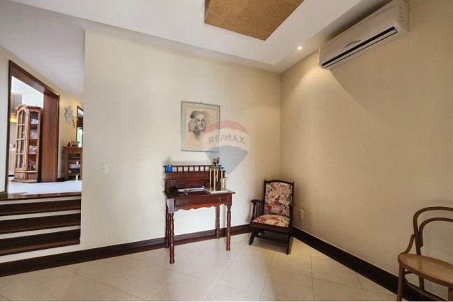 Imagem Casa de Condomínio com 3 Quartos à Venda, 324 m² em Itaipu - Niterói Imagem Casa de Condomínio com 3 Quartos à Venda, 324 m² em Itaipu - Niterói