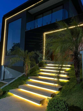 Imagem Casa com 4 Quartos à Venda, 393 m² em Granja Viana - Vintage - Embu Das Artes Imagem Casa com 4 Quartos à Venda, 393 m² em Granja Viana - Vintage - Embu Das Artes