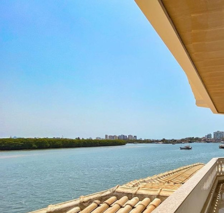 Imagem Casa com 4 Quartos à Venda, 600 m² em Centro - Guarapari