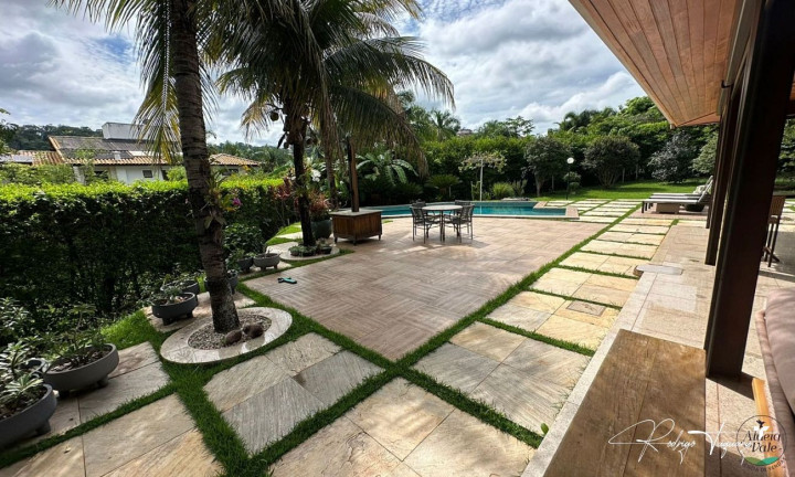 Imagem Sobrado com 5 Quartos à Venda, 393 m² em Residencial Aldeia Do Vale - Goiânia