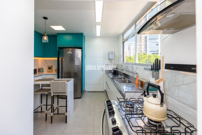 Imagem Apartamento com 4 Quartos à Venda, 185 m² em Moema - São Paulo Imagem Apartamento com 4 Quartos à Venda, 185 m² em Moema - São Paulo