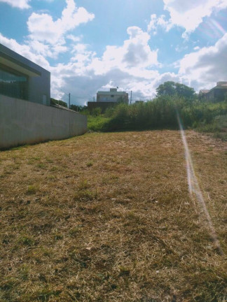 Terreno à Venda, 300 m² em Jardim America - Bauru