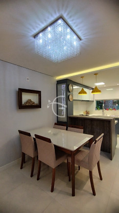 Imagem Casa com 3 Quartos à Venda, em Glória - Joinville Imagem Casa com 3 Quartos à Venda, em Glória - Joinville