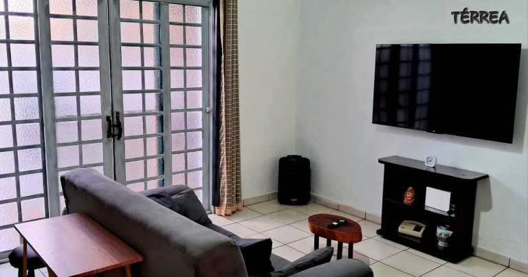 Casa com 4 Quartos à Venda,  em Vila Santa Libânia - Bragança Paulista