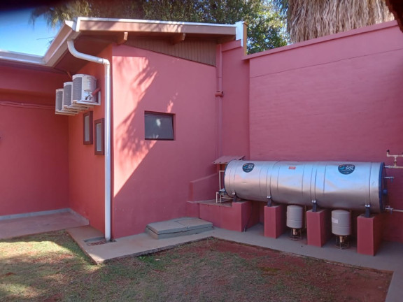 Imagem Imóvel com 34 Quartos à Venda, 2.600 m² em Parque Dos Ipes - Holambra