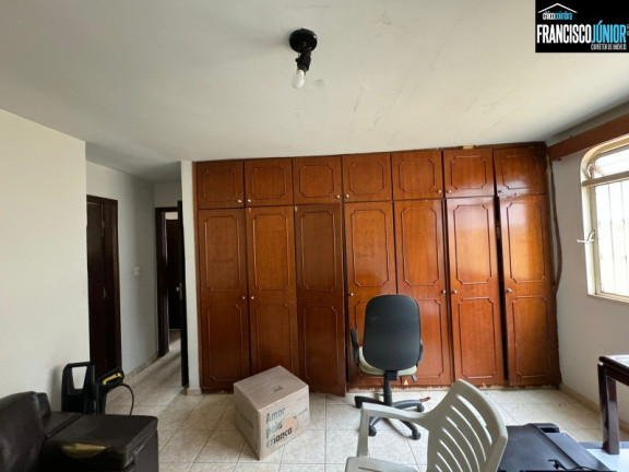 Imagem Casa com 3 Quartos à Venda, 450 m² em Setor Coimbra - Goiânia Imagem Casa com 3 Quartos à Venda, 450 m² em Setor Coimbra - Goiânia