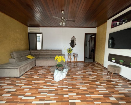 Imagem Casa com 4 Quartos à Venda, 280 m² em Centro - Guaratuba Imagem Casa com 4 Quartos à Venda, 280 m² em Centro - Guaratuba