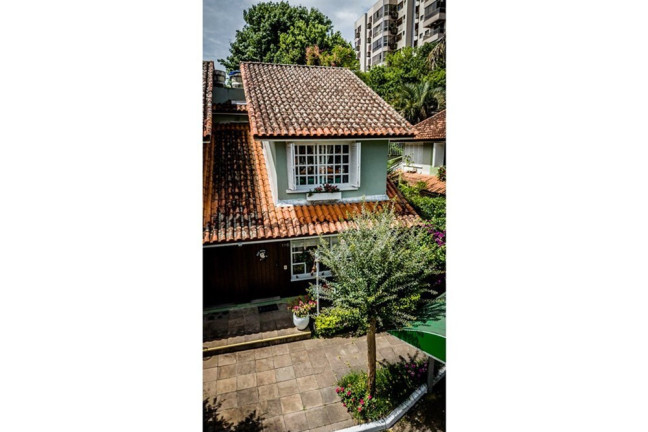 Imagem Casa com 2 Quartos à Venda, 80 m² em Tristeza - Porto Alegre