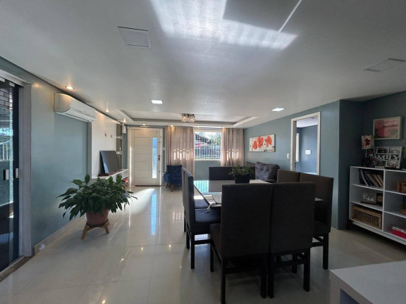 Imagem Casa com 3 Quartos à Venda, 275 m² em Porto Verde - Alvorada