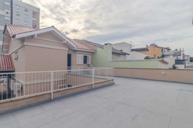 Imagem Casa com 3 Quartos à Venda, 377 m² em Higienópolis - Porto Alegre Imagem Casa com 3 Quartos à Venda, 377 m² em Higienópolis - Porto Alegre