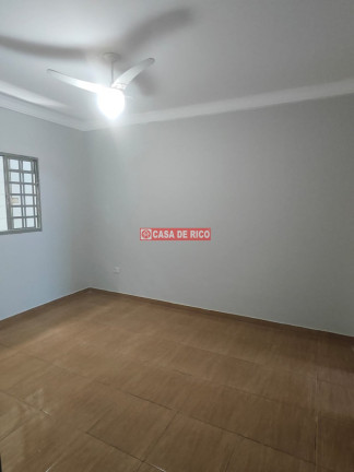 Imagem Casa com 3 Quartos à Venda, 160 m² em Jardim Campos Verdes - Londrina Imagem Casa com 3 Quartos à Venda, 160 m² em Jardim Campos Verdes - Londrina