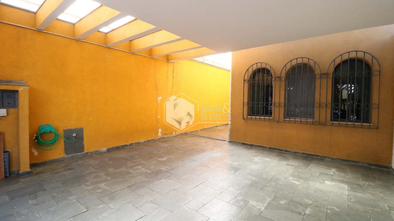 Casa com 3 Quartos à Venda, 207 m² em Vila Marari - São Paulo