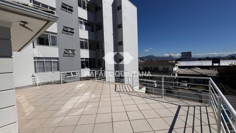 Imagem Casa com 4 Quartos à Venda, 247 m² em Barreiros - São José