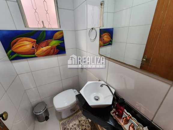 Imagem Casa com 3 Quartos à Venda, 260 m² em Quinta Boa Esperança - Uberaba Imagem Casa com 3 Quartos à Venda, 260 m² em Quinta Boa Esperança - Uberaba