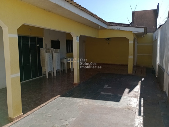 Casa com 3 Quartos à Venda, 200 m² em Morada Da Serra - Cuiabá