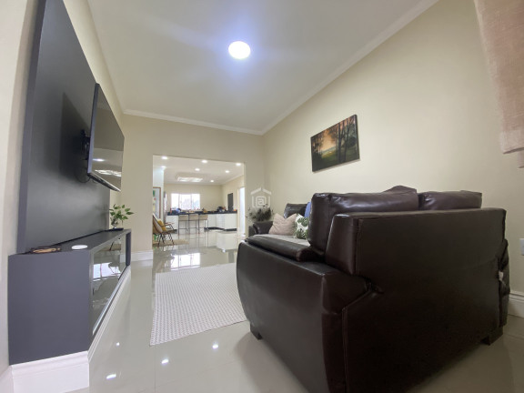 Imagem Casa com 3 Quartos à Venda, 291 m² em Centro - Botelhos Imagem Casa com 3 Quartos à Venda, 291 m² em Centro - Botelhos