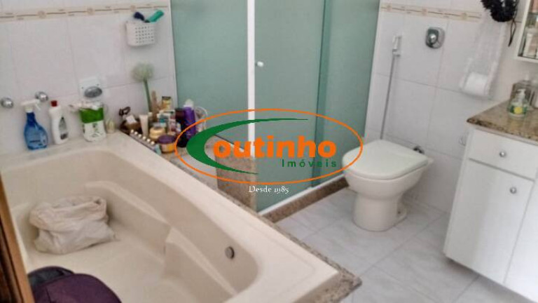 Imagem Casa com 5 Quartos à Venda, 478 m² em Vila Isabel - Rio De Janeiro Imagem Casa com 5 Quartos à Venda, 478 m² em Vila Isabel - Rio De Janeiro