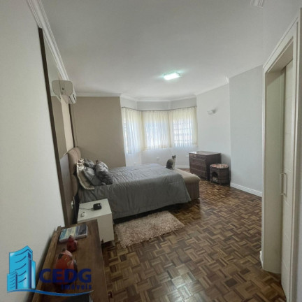 Imagem Casa com 3 Quartos à Venda, 396 m² em Boqueirão - Curitiba Imagem Casa com 3 Quartos à Venda, 396 m² em Boqueirão - Curitiba