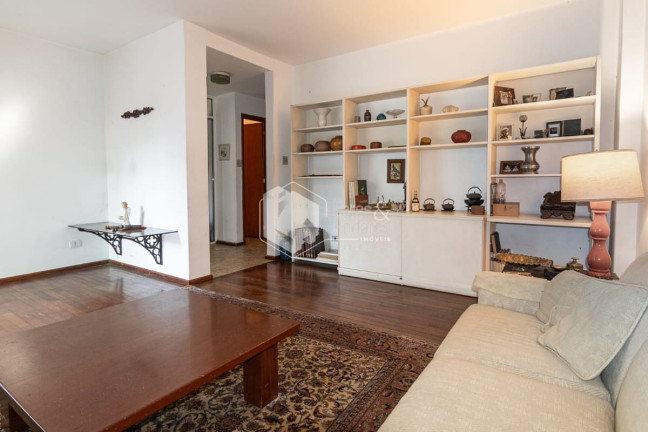 Sobrado com 5 Quartos à Venda, 209 m² em Moema - São Paulo