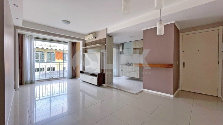 Imagem Apartamento com 3 Quartos à Venda, 83 m² em Passo Da Areia - Porto Alegre Imagem Apartamento com 3 Quartos à Venda, 83 m² em Passo Da Areia - Porto Alegre