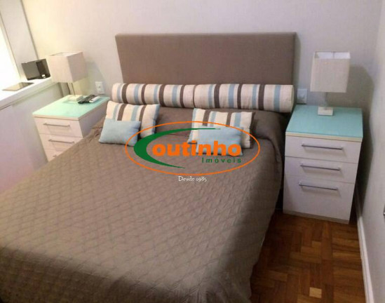 Imagem Casa com 5 Quartos à Venda, 236 m² em Tijuca - Rio De Janeiro Imagem Casa com 5 Quartos à Venda, 236 m² em Tijuca - Rio De Janeiro