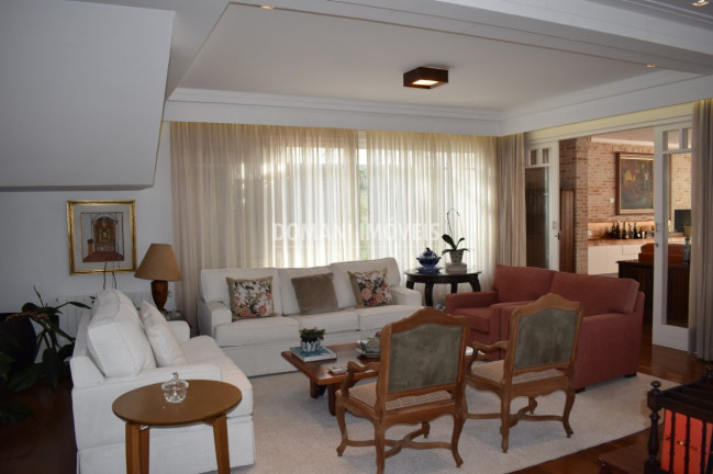 Imagem Casa com 6 Quartos à Venda, 612 m² em Região De Capivari - Campos Do Jordão