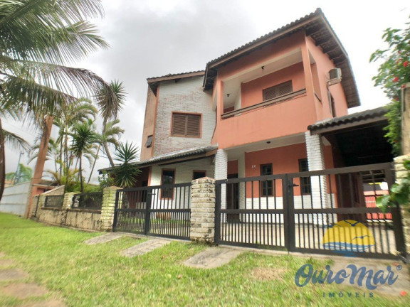 Sobrado com 4 Quartos à Venda, 345 m² em Jardim Santa Teresinha - Itanhaém