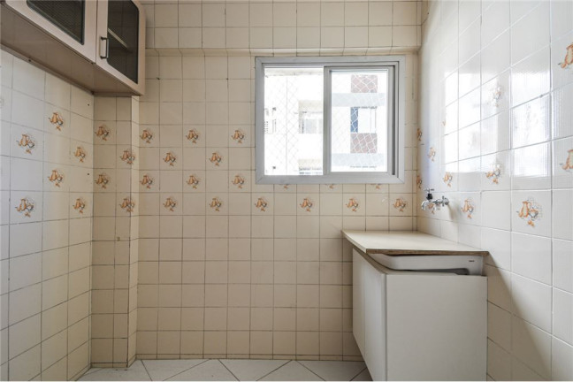Imagem Imóvel com 1 Quarto à Venda, em Moema - São Paulo Imagem Imóvel com 1 Quarto à Venda, em Moema - São Paulo