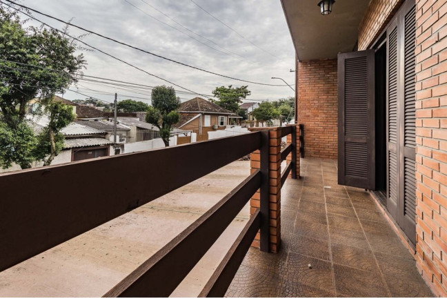 Imagem Casa com 3 Quartos à Venda, 380 m² em Partenon - Porto Alegre Imagem Casa com 3 Quartos à Venda, 380 m² em Partenon - Porto Alegre