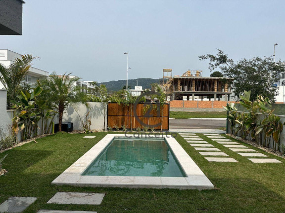 Imagem Casa com 3 Quartos à Venda, 238 m² em Lagoa Da Conceição - Florianópolis Imagem Casa com 3 Quartos à Venda, 238 m² em Lagoa Da Conceição - Florianópolis