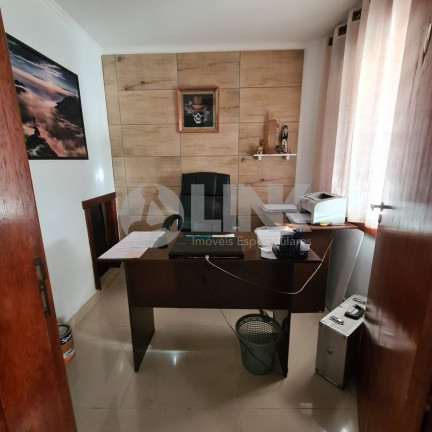 Imagem Casa com 4 Quartos à Venda, 167 m² em Hípica - Porto Alegre Imagem Casa com 4 Quartos à Venda, 167 m² em Hípica - Porto Alegre