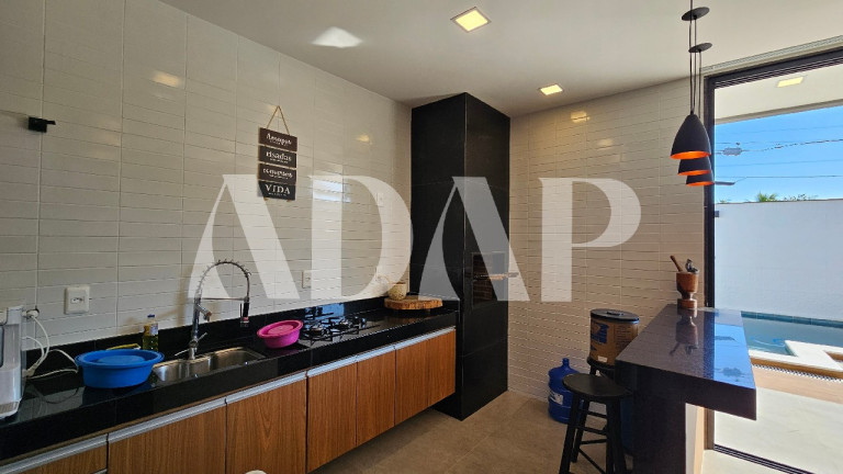 Imagem Casa com 3 Quartos à Venda, 380 m² em Vargem Pequena - Rio De Janeiro Imagem Casa com 3 Quartos à Venda, 380 m² em Vargem Pequena - Rio De Janeiro