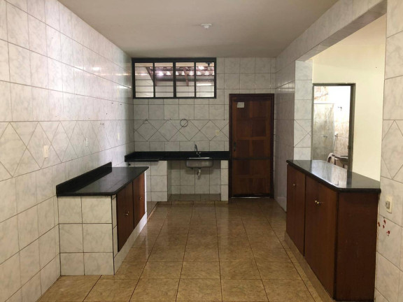 Imagem Sobrado com 4 Quartos à Venda, 180 m² em Santa Efigênia - Caldas Novas Imagem Sobrado com 4 Quartos à Venda, 180 m² em Santa Efigênia - Caldas Novas