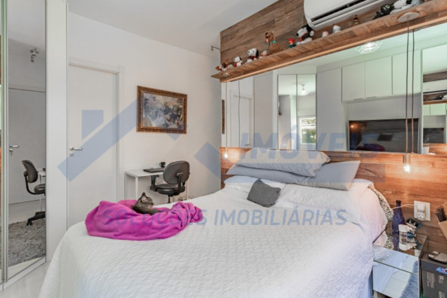Imagem Imóvel com 3 Quartos à Venda, 75 m² em São Sebastião - Porto Alegre