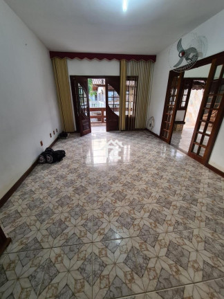 Imagem Casa com 6 Quartos à Venda, 360 m² em Maravista - Niterói Imagem Casa com 6 Quartos à Venda, 360 m² em Maravista - Niterói