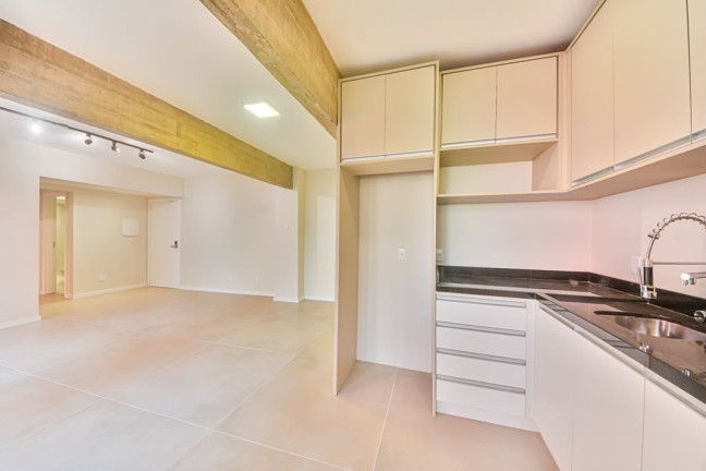 Imagem Imóvel com 2 Quartos à Venda, 72 m² em Bom Fim - Porto Alegre Imagem Imóvel com 2 Quartos à Venda, 72 m² em Bom Fim - Porto Alegre