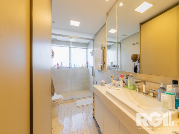 Imagem Apartamento com 3 Quartos à Venda, 245 m² em Moinhos De Vento - Porto Alegre