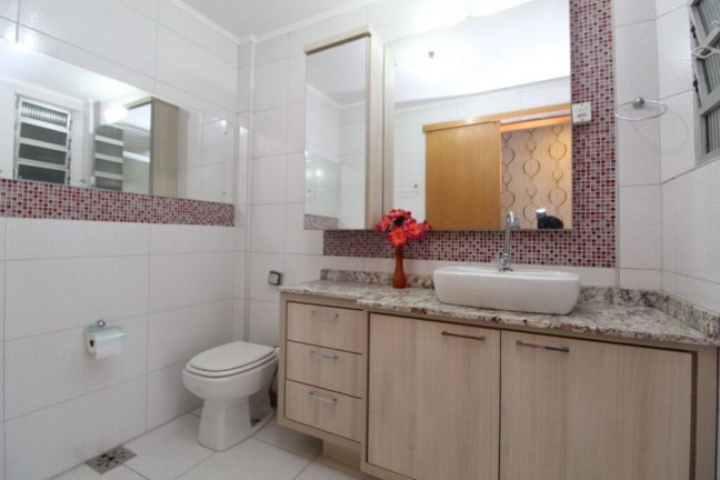 Imagem Imóvel com 3 Quartos à Venda, 80 m² em Bom Fim - Porto Alegre Imagem Imóvel com 3 Quartos à Venda, 80 m² em Bom Fim - Porto Alegre