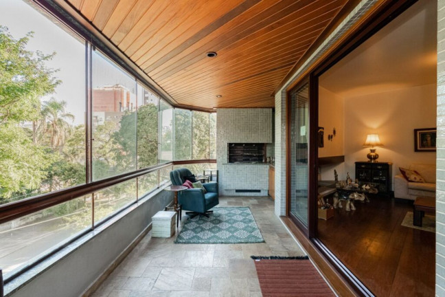 Imagem Imóvel com 3 Quartos à Venda, 172 m² em Petrópolis - Porto Alegre