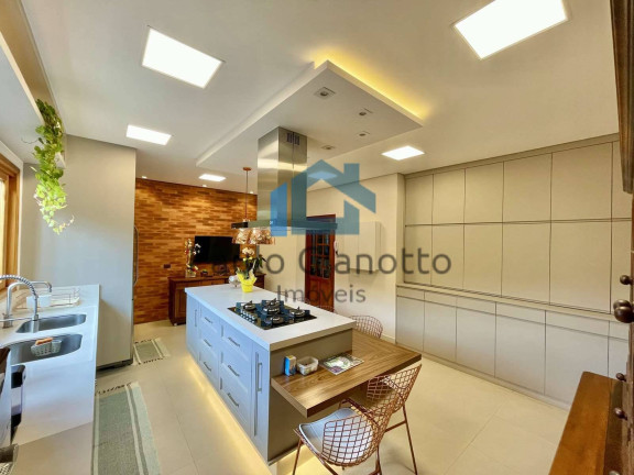 Imagem Casa de Condomínio com 3 Quartos à Venda, 321 m² em Chácara Dos Lagos - Carapicuíba