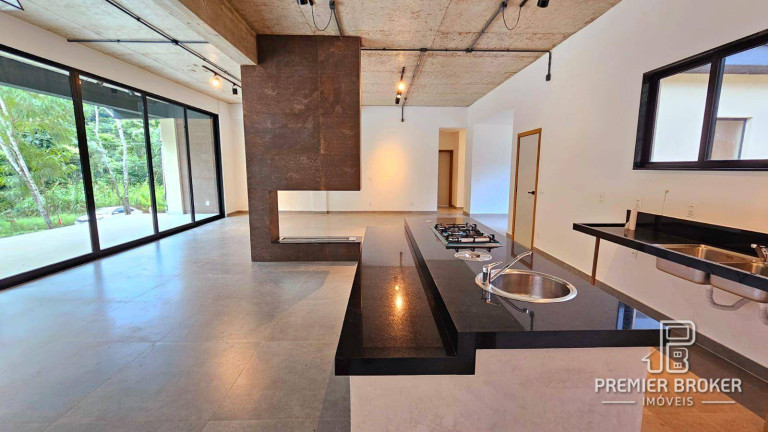 Imagem Casa com 3 Quartos à Venda, 289 m² em Quebra Frascos - Teresópolis