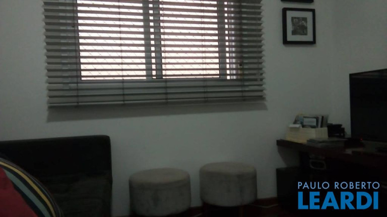 Imagem Casa de Condomínio com 3 Quartos à Venda, 262 m² em Vila Bastos - Santo André