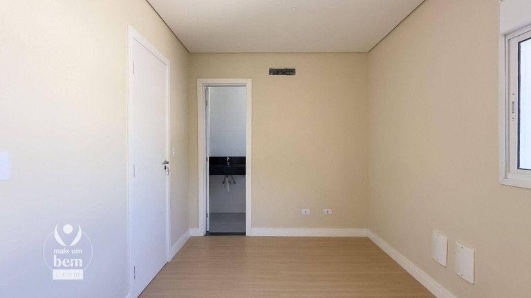 Imagem Sobrado com 3 Quartos à Venda, 244 m² em Campo Comprido - Curitiba Imagem Sobrado com 3 Quartos à Venda, 244 m² em Campo Comprido - Curitiba