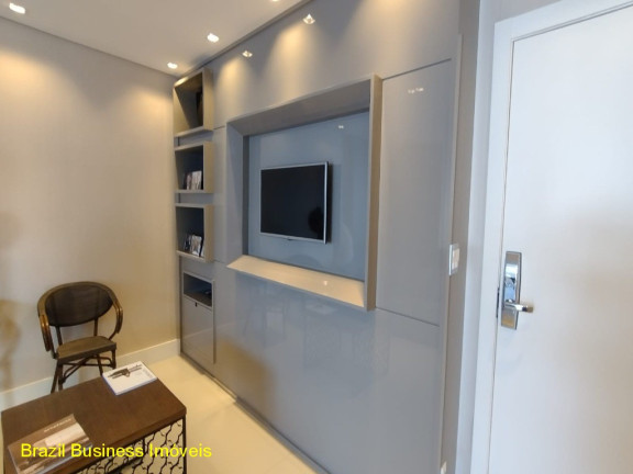 Imagem Imóvel com 3 Quartos à Venda, 128 m² em Centro - Balneário Camboriú