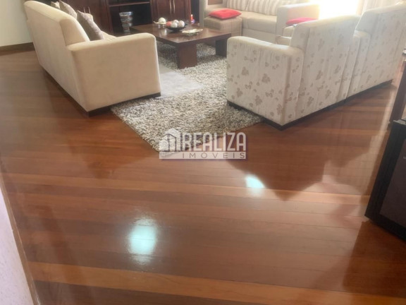 Imagem Apartamento com 3 Quartos à Venda, 191 m² em Boa Vista - Uberaba Imagem Apartamento com 3 Quartos à Venda, 191 m² em Boa Vista - Uberaba
