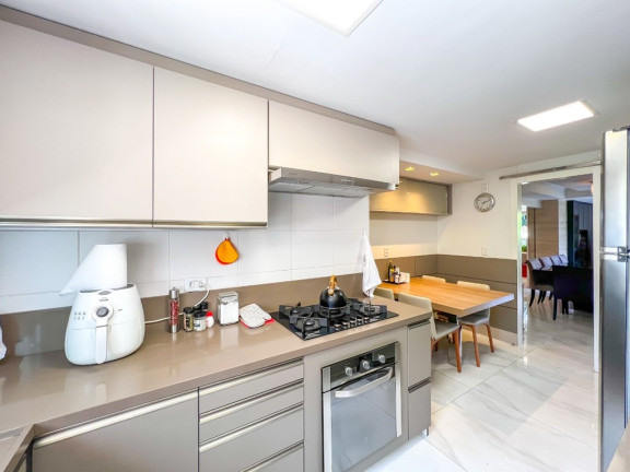 Imagem Apartamento com 3 Quartos à Venda, 183 m² em Petrópolis - Porto Alegre