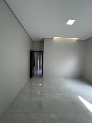 Imagem Casa com 3 Quartos à Venda, em Jd Tarumã - Tangará Da Serra Imagem Casa com 3 Quartos à Venda, em Jd Tarumã - Tangará Da Serra