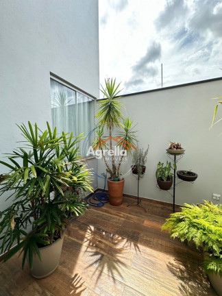 Imagem Imóvel com 3 Quartos à Venda, 190 m² em Condominio Residencial Califórnia - Estiva Gerbi Imagem Imóvel com 3 Quartos à Venda, 190 m² em Condominio Residencial Califórnia - Estiva Gerbi